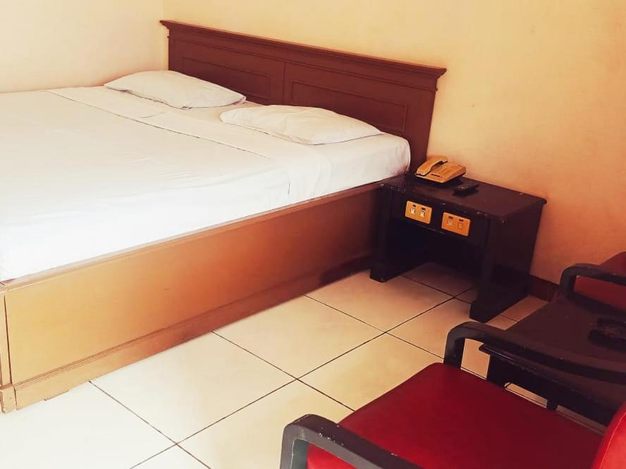 Hotel Wijaya Purwokerto Dış mekan fotoğraf