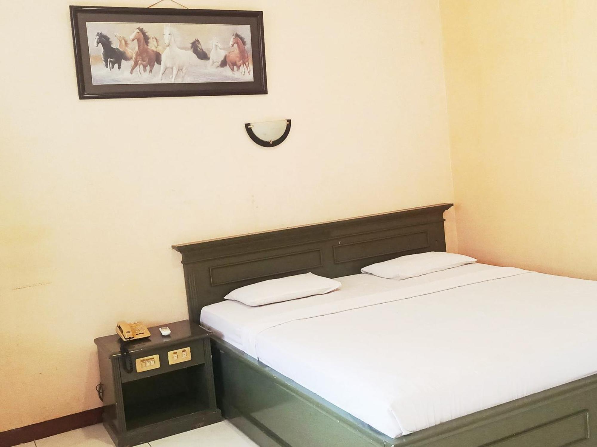 Hotel Wijaya Purwokerto Dış mekan fotoğraf