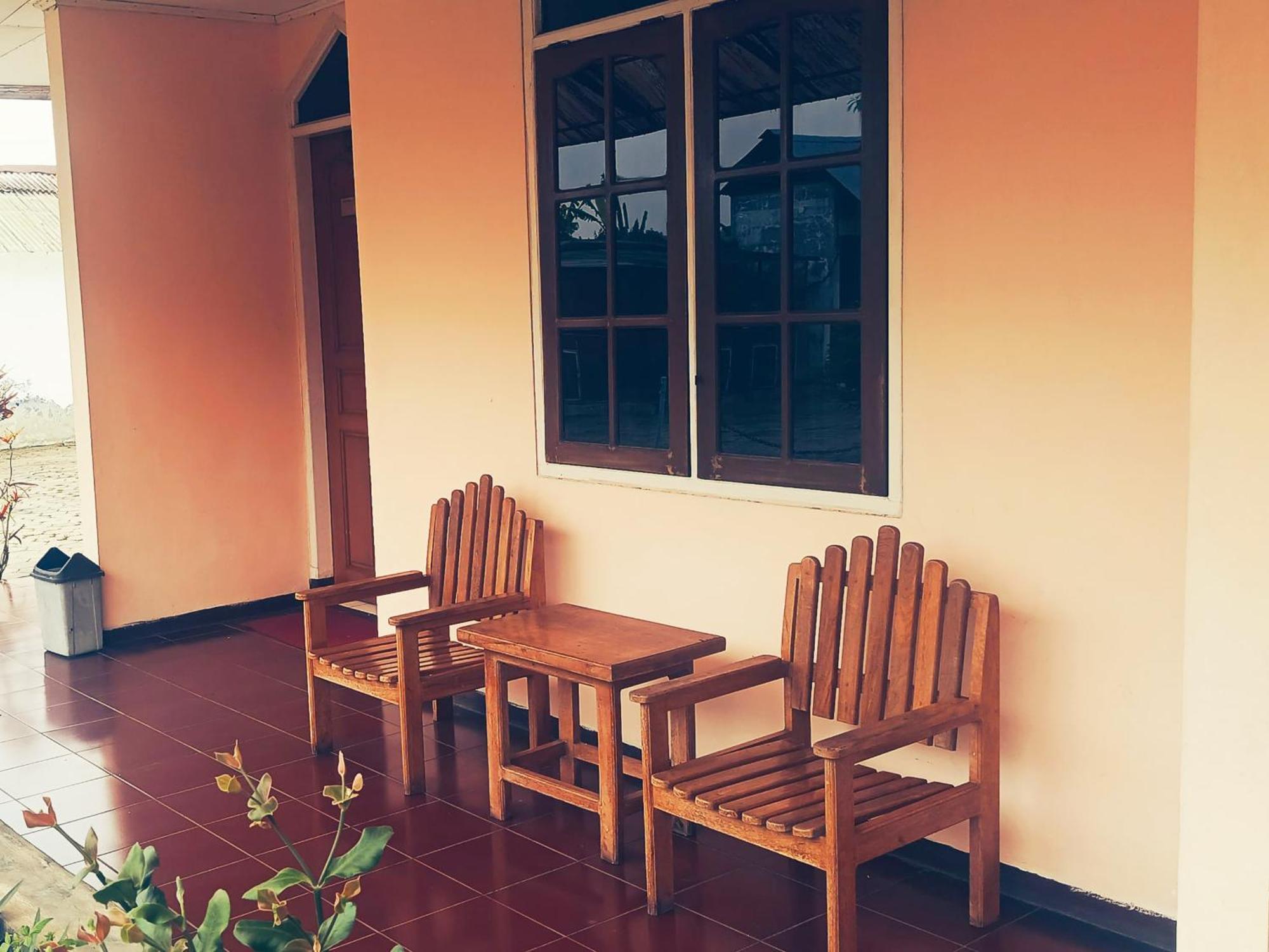 Hotel Wijaya Purwokerto Dış mekan fotoğraf