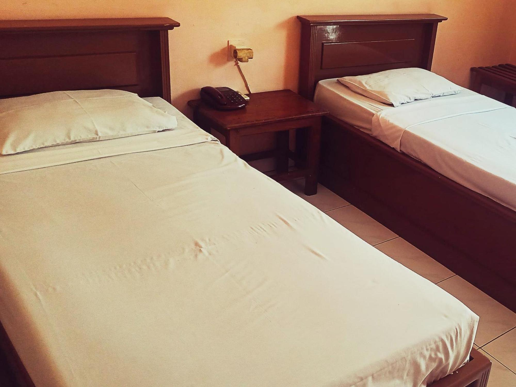 Hotel Wijaya Purwokerto Dış mekan fotoğraf