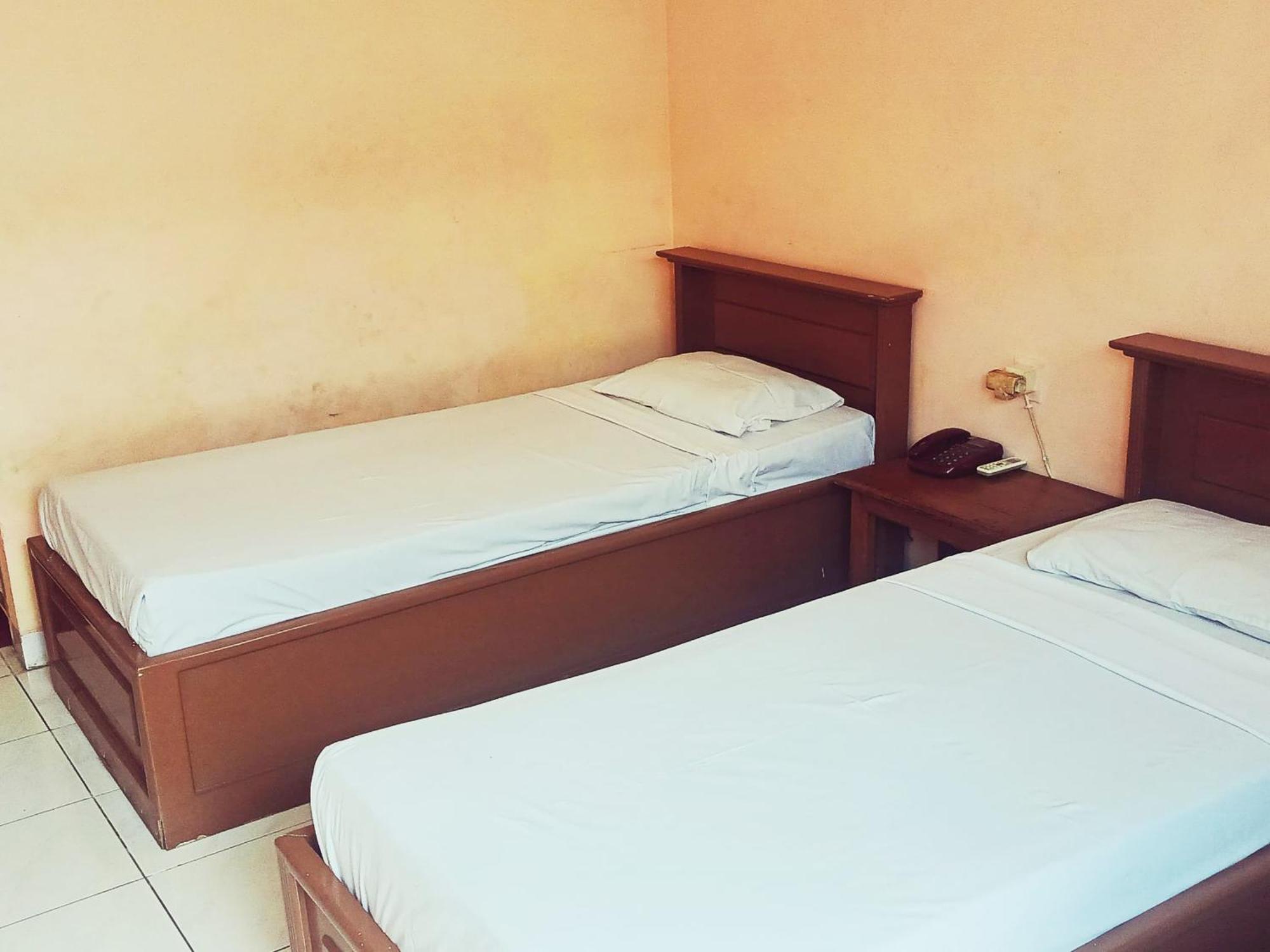 Hotel Wijaya Purwokerto Dış mekan fotoğraf