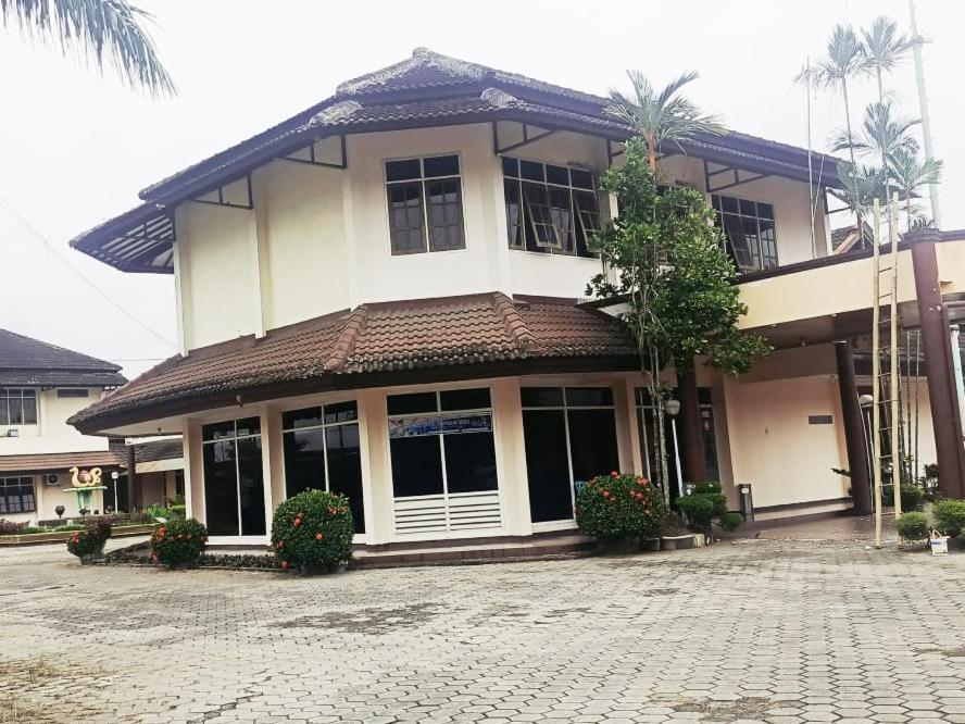 Hotel Wijaya Purwokerto Dış mekan fotoğraf