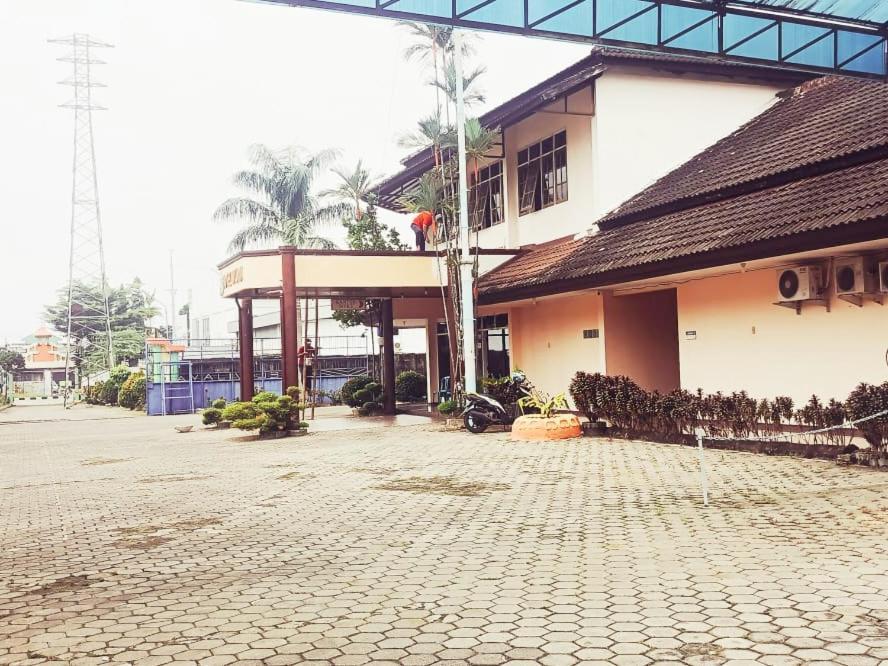Hotel Wijaya Purwokerto Dış mekan fotoğraf