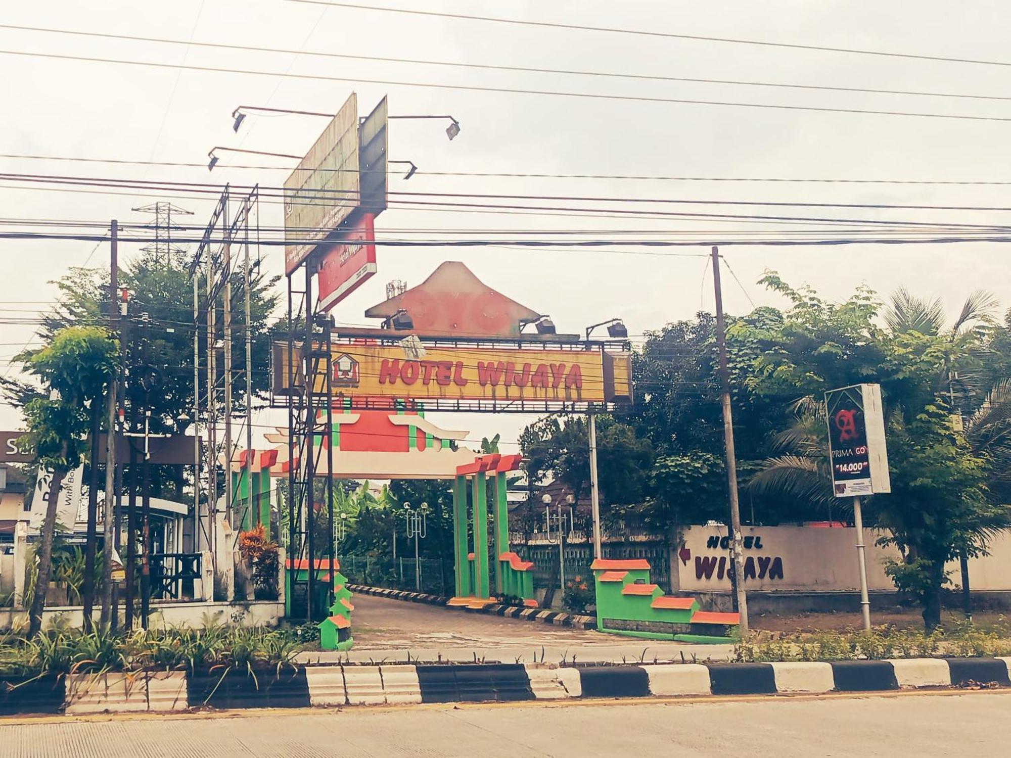 Hotel Wijaya Purwokerto Dış mekan fotoğraf